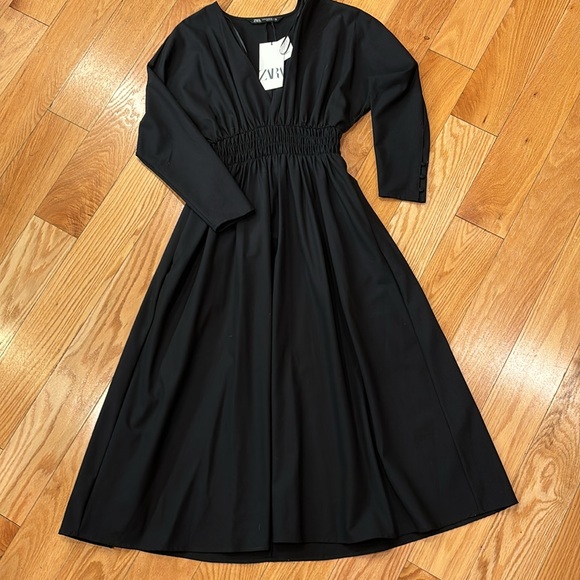 Zara Dresses & Skirts - ZARA Midi Dress Elasticized Waist V- Neck
